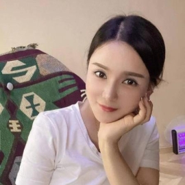 美胸小姐姐